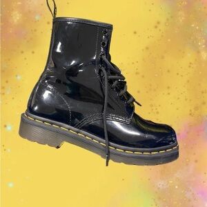 Classic Dr. Martens 1460 Boots in Gloss Black Patent Leather, Size 6.